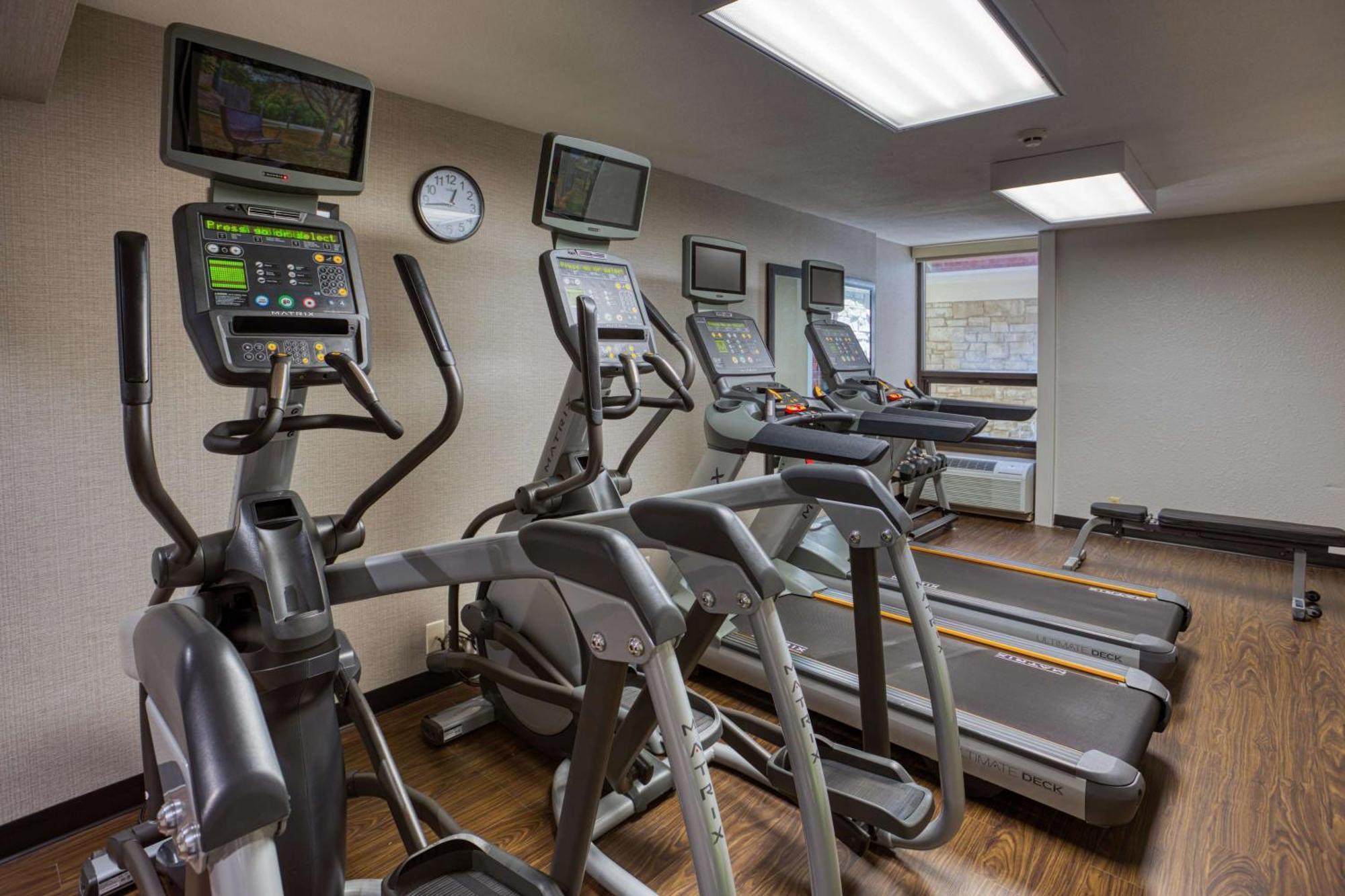 Drury Inn & Suites St. Louis - Fairview Heights Dış mekan fotoğraf