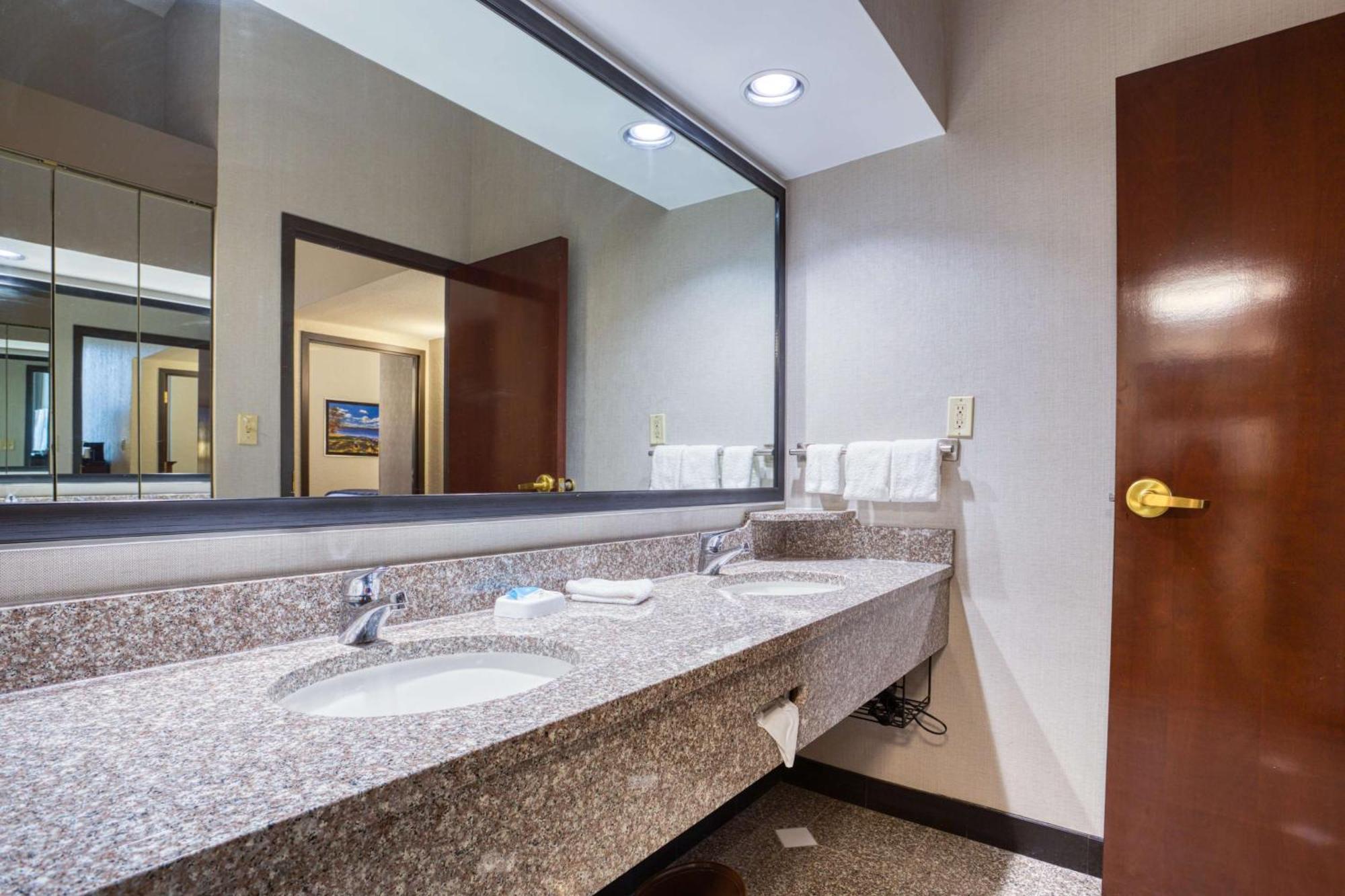 Drury Inn & Suites St. Louis - Fairview Heights Dış mekan fotoğraf