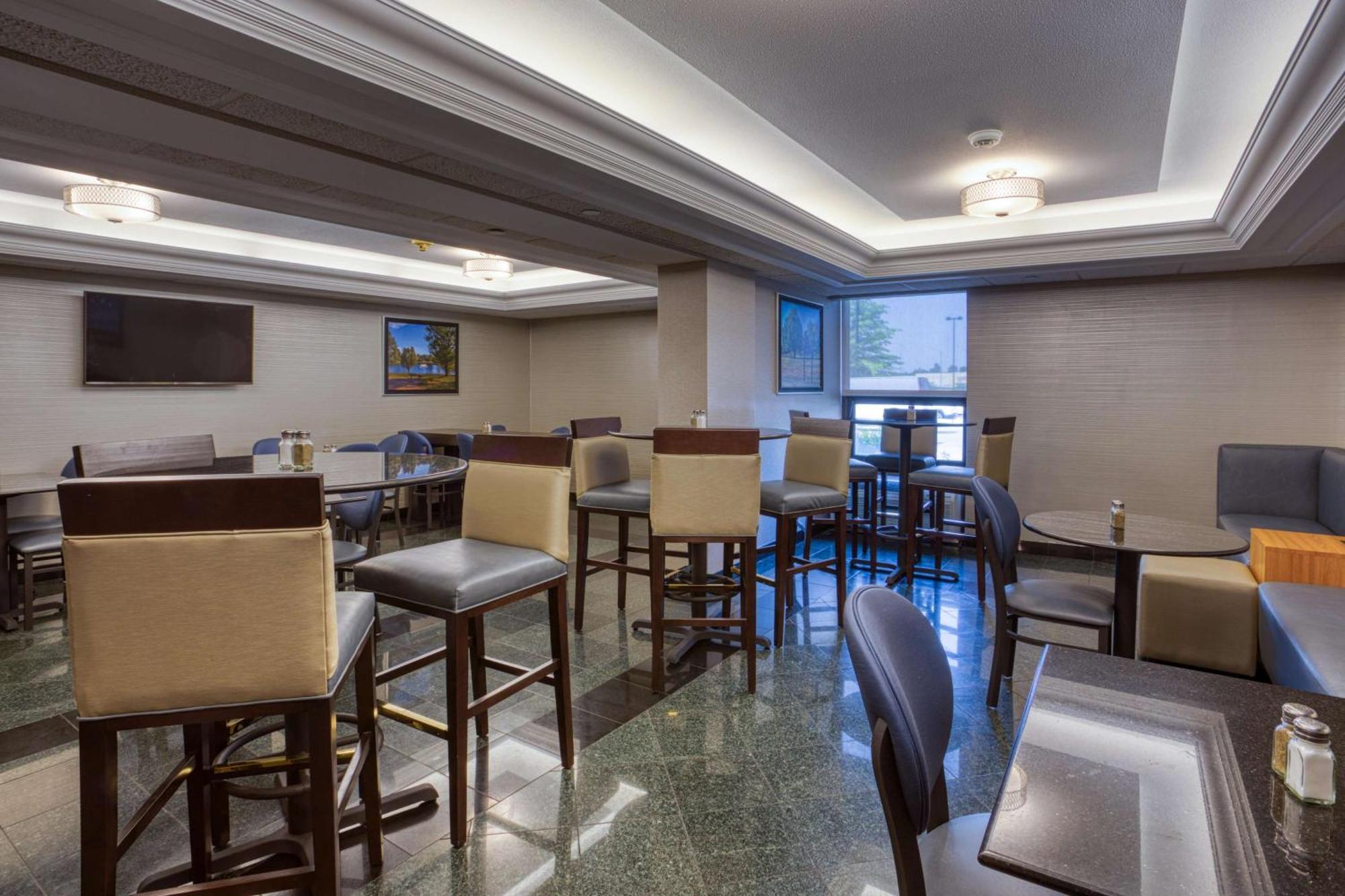 Drury Inn & Suites St. Louis - Fairview Heights Dış mekan fotoğraf